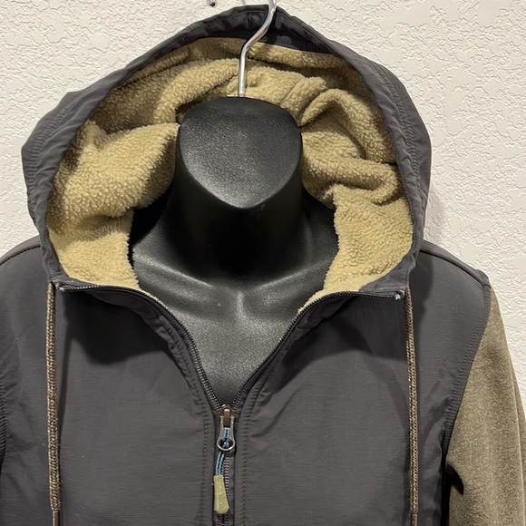 The North Face Tech Sherpa Hood 1/2 Zip Pullover Green - Picture 6 of 11